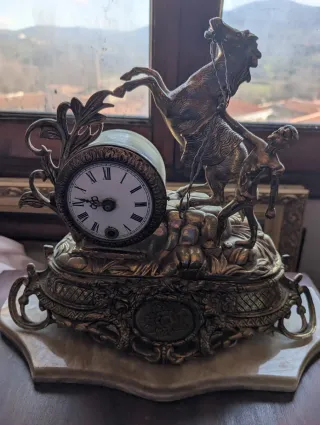 Reloj antiguo bronce base mármol