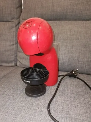 Cafetera Dolce Gusto Roja