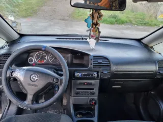 Opel Zafira 2004
