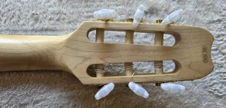 YAMAHA AEX 500N Nylon