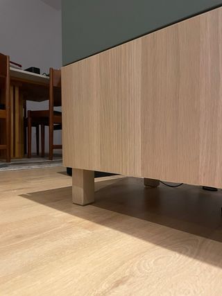 Mueble TV IKEA BESTÅ con estantes + pasacables