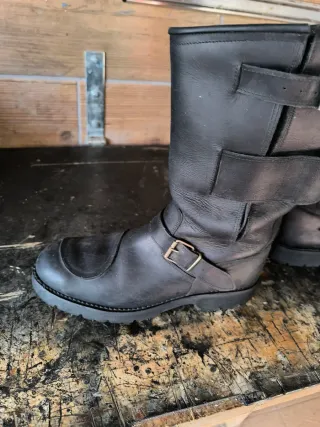 Botas de moto hechas en Valverde de l Camino