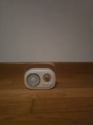Altavoz Bluetooth Vintage Blanco y Marrón