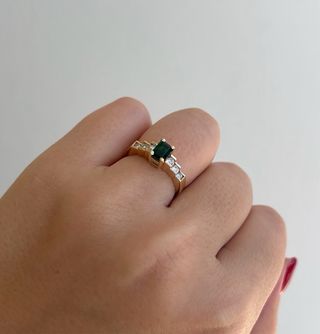 Anillo Oro 18k Esmeralda y Brillantes