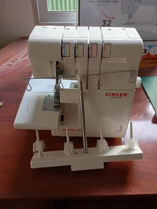 Remalladora Singer Ultralock Casi Nueva