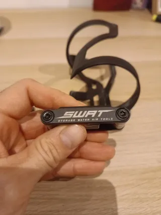 Portabidón Specialized SWAT + Multiherramienta