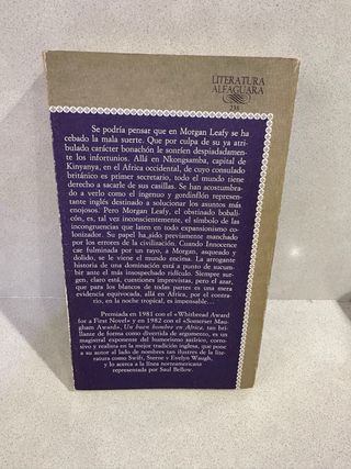 Novela ,Un Buen Hombre En Africa