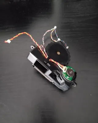 Rueda L izquierda robot Cecotec Conga 3090