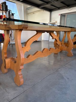 Tavolo classico legno e vetro