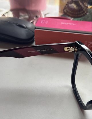 Gafas Gucci burdeos
