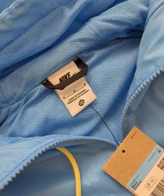 Chaqueta windbreaker estilo vintage Nike