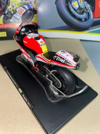 Valentino Rossi Ducati Desmosedici GP 11.1