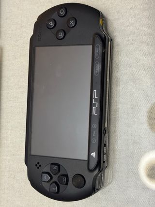 Consola PSP Negra + 4 Juegos