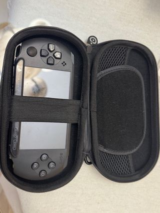 Consola PSP Negra + 4 Juegos