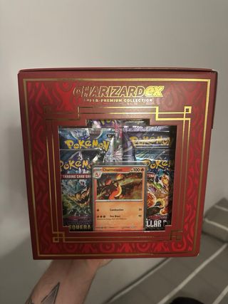 Pokemon TCG - Charizard EX SuperPremium Collection