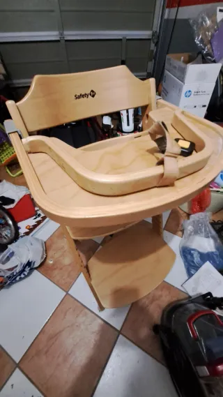 Trona de madera para bebé "Safety 1st"