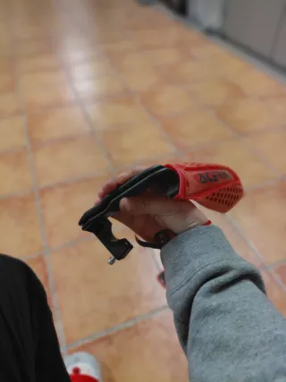 Paramanos Acerbis Rojos