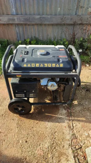 Generador 5000W con AVR y arranque eléctrico