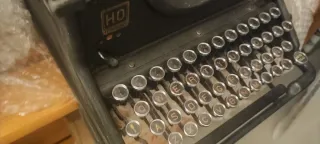 Máquina de escribir Hispano Olivetti