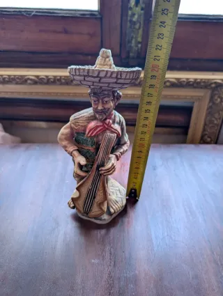 Estatuilla Mariachi Guitarra Yeso