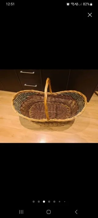 Cesto de mimbre grande con asa