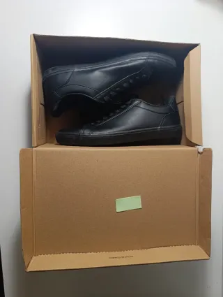 Polinesia Zapatos formales negros