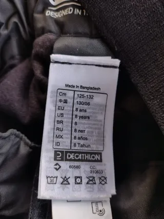Completo da neve Decathlon bambino 8 anni.