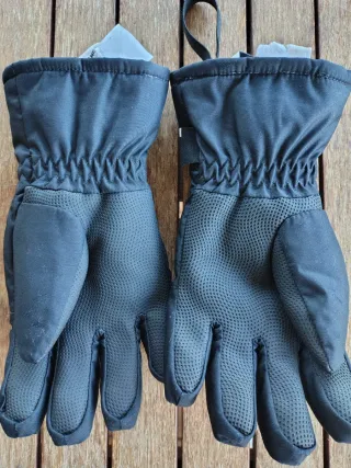 Completo da neve Decathlon bambino 8 anni.