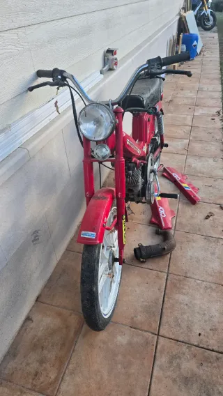 Ciclomotor Mobylette Cady