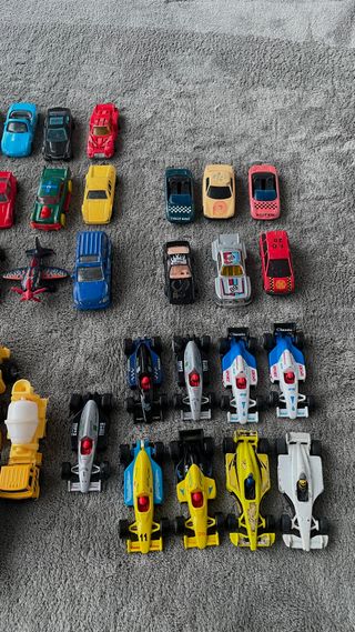 Lote coches de juguete (Hot Wheels y otras marcas)