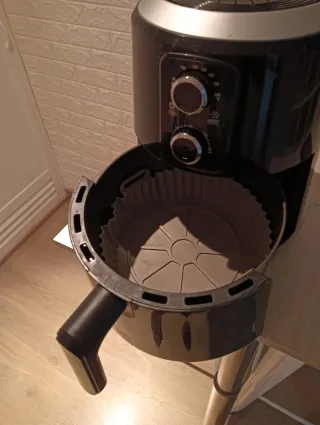 Freidora de aire negra
