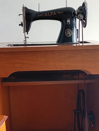 Máquina de coser antigua