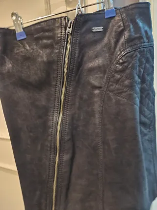 Falda de cuero Pepe Jeans negra