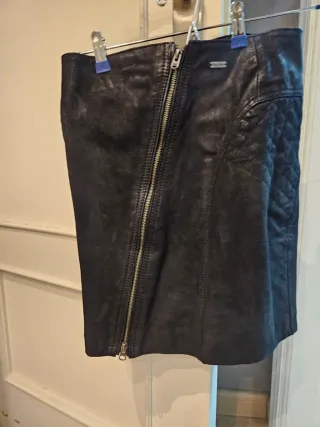 Falda de cuero Pepe Jeans negra