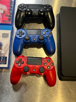 PS4 (PlayStation 4) Negra + 2 Mandos y juegos