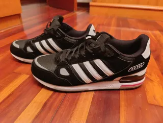 Zapatillas Adidas ZX 750 Negras, blancas y rojas.