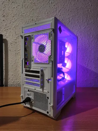 PC Gaming RTX 5060 Blanco