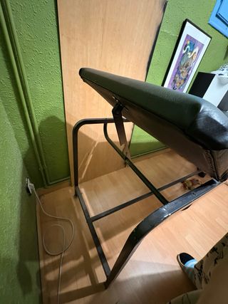 Camilla para tatuar y/o masajes.