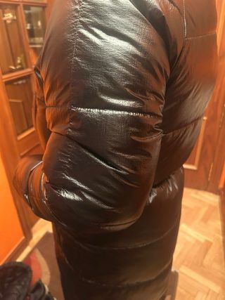 Plumífero largo negro