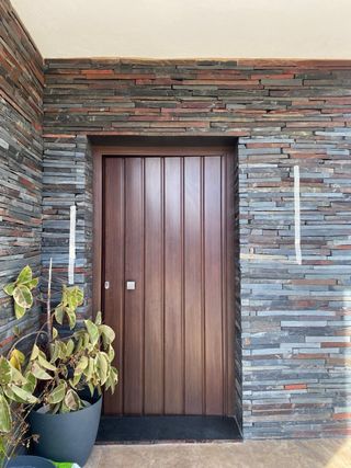 Revestimiento piedra natural fachada