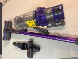 Aspiradora Dyson V10 Animal con Cepillo pequeño