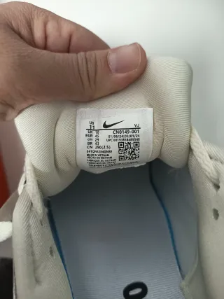 Tenis Nike P6000 Plata y Blanco