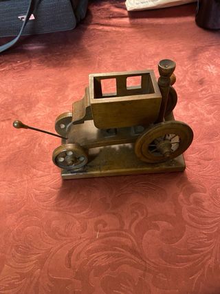 Macchina vintage in legno