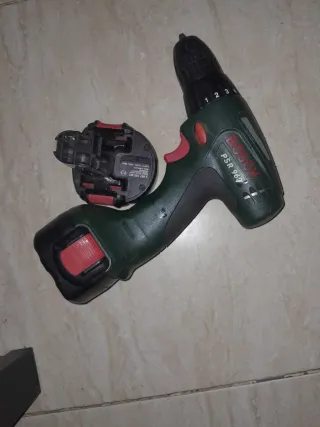 Taladro Bosch Portátil 2 Baterías + Cargador