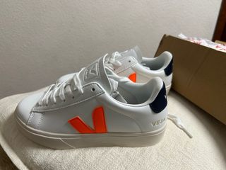 Zapatillas Veja Blancas Naranja