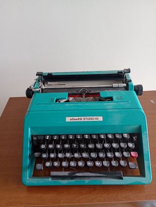 Máquina de escribir Olivetti Studio 45