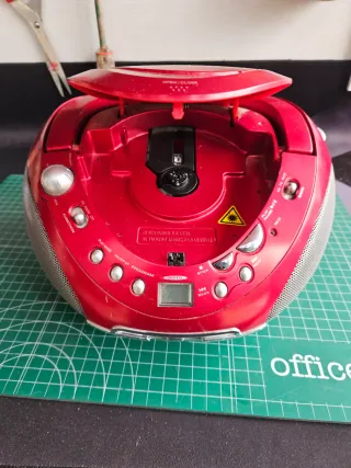 SANYO CD SUNSTECH CR-M38 Roja