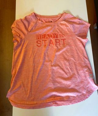 Pack Ropa Deportiva: Sudadera, Top y Camiseta