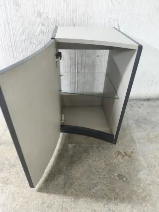 Mueble alto para esquina