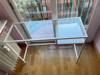 Tavolo da scrivania in vetro e metallo bianco